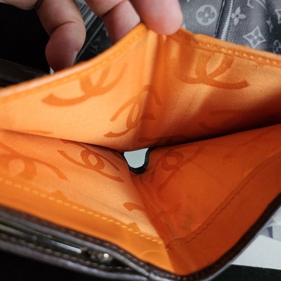 VINTAGE CHANEL CAMBON LAMBSKIN LEATHER Bifold Wallet - Picture 5 of 10